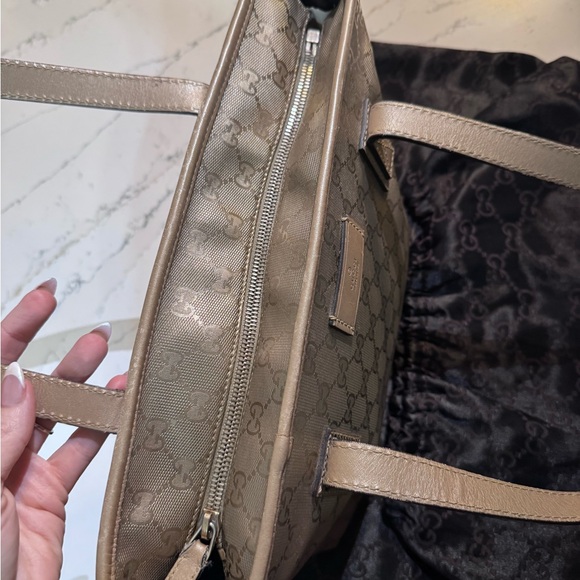 Authentic Gold Gucci Tote - Picture 6 of 15